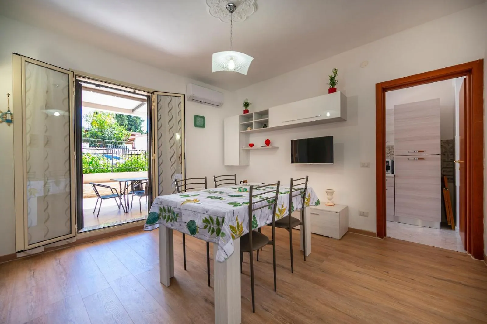 Apartment Sole Fontane Bianche - Sicilia Vacanza 0*,  Italy